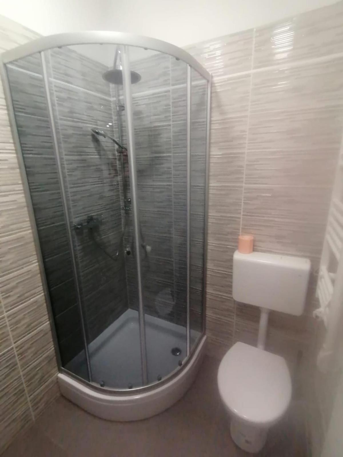 Zagreb 2 Botanical Garden Budget Apartment Eksteriør bilde